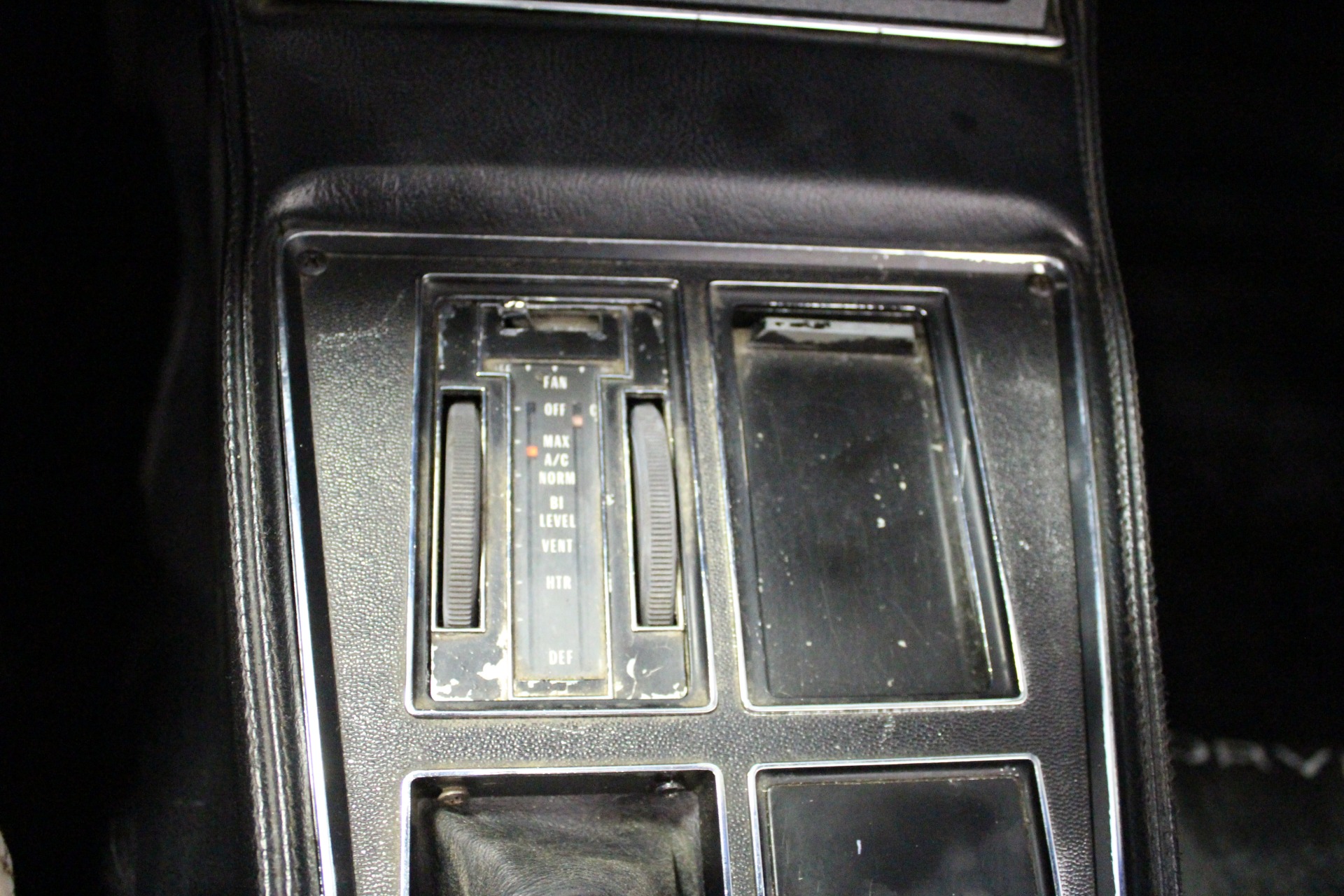 1974 Chevrolet Corvette 18