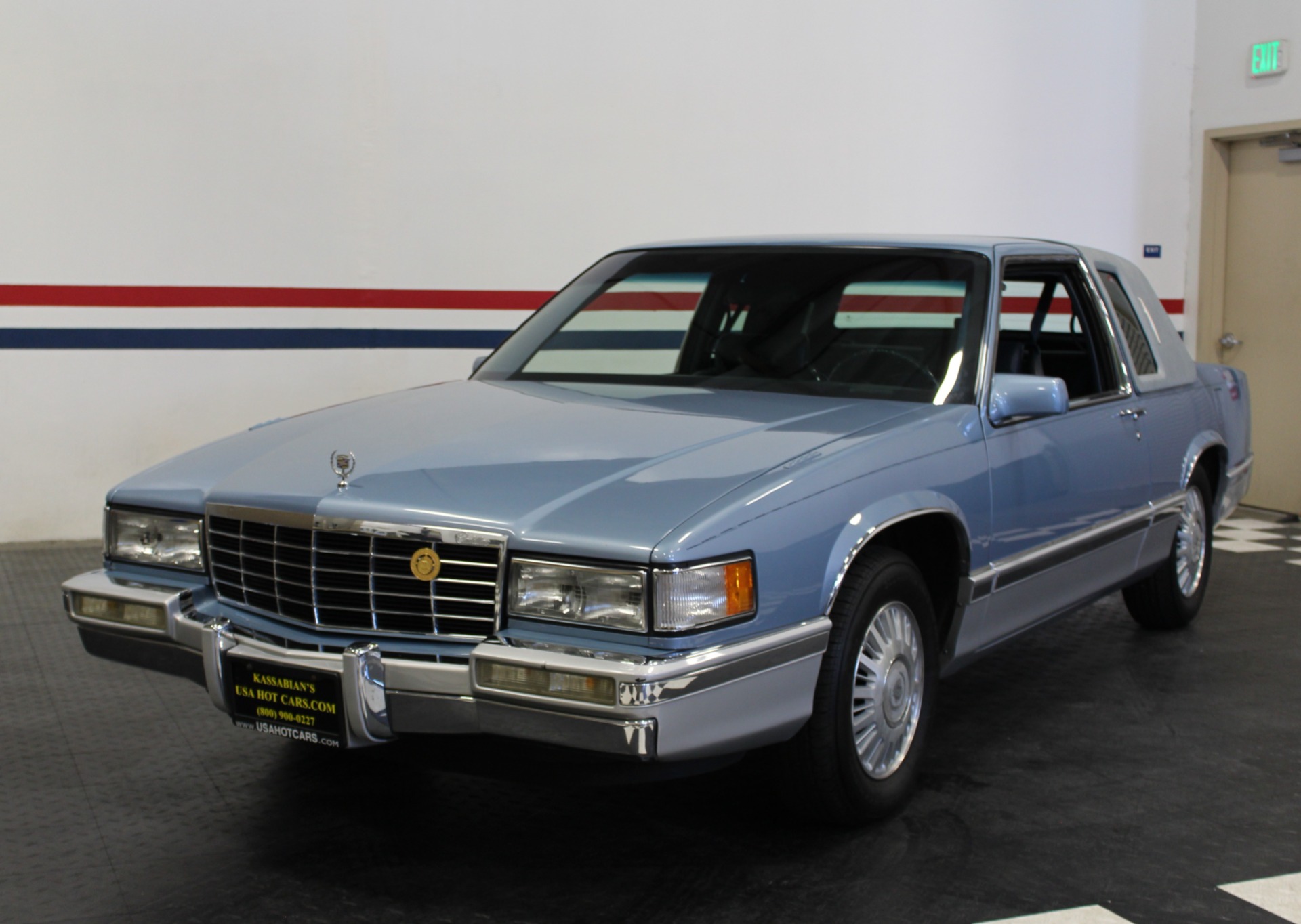 1993 Cadillac DeVille 32