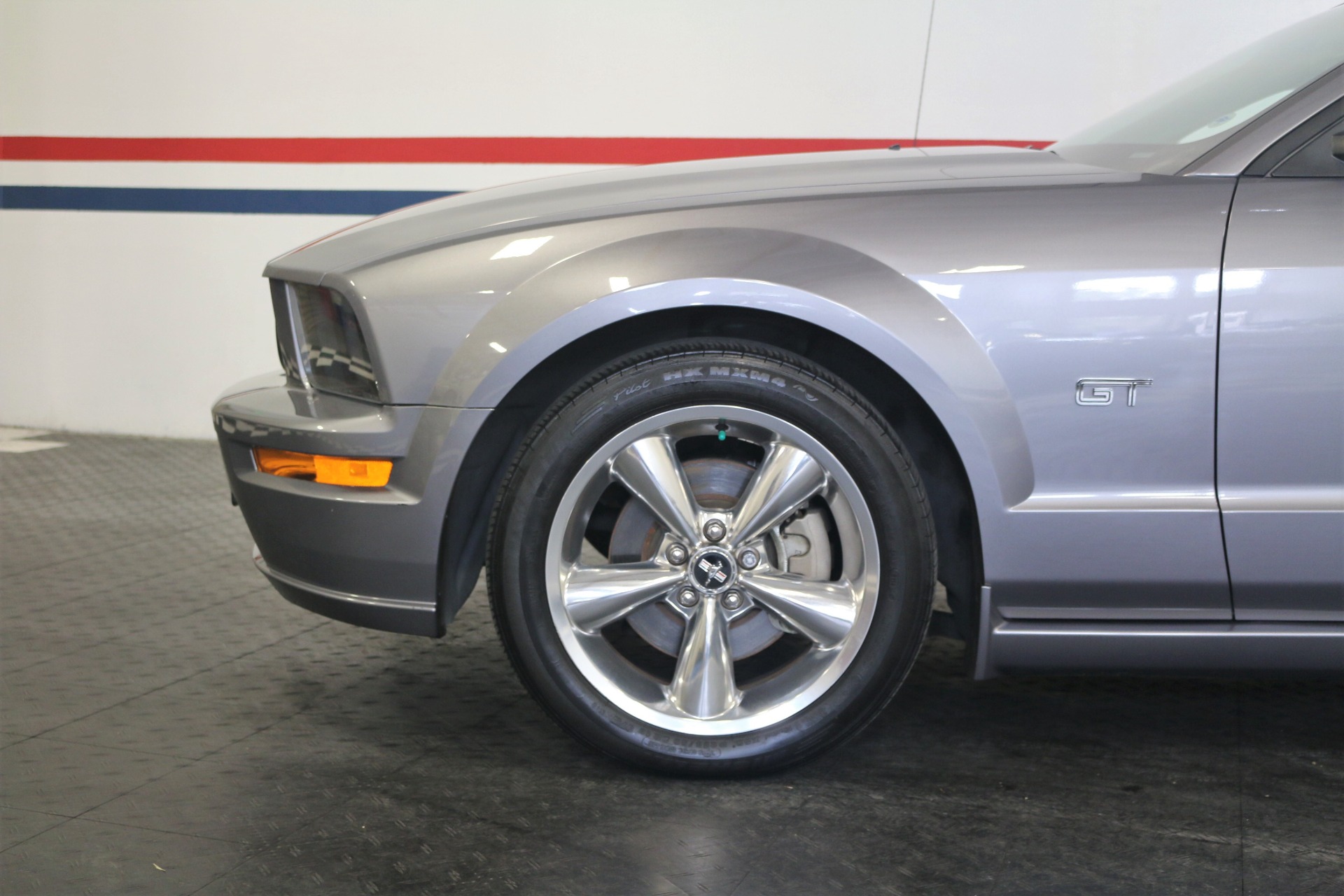 Used-2006-Ford-Mustang-GT-Premium