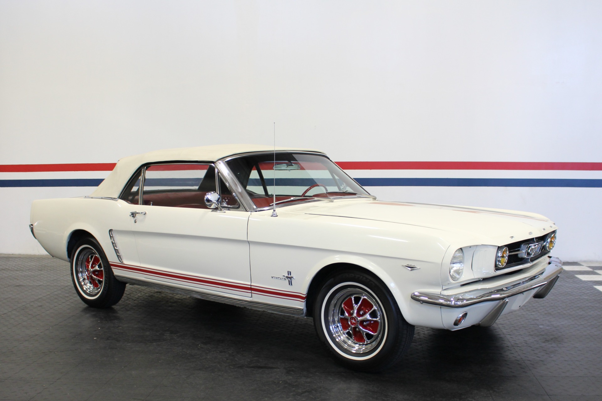 Used-1965-FORD-MUSTANG