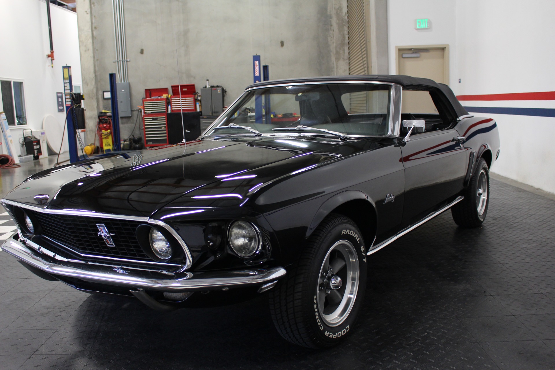 Used-1969-FORD-MUSTANG