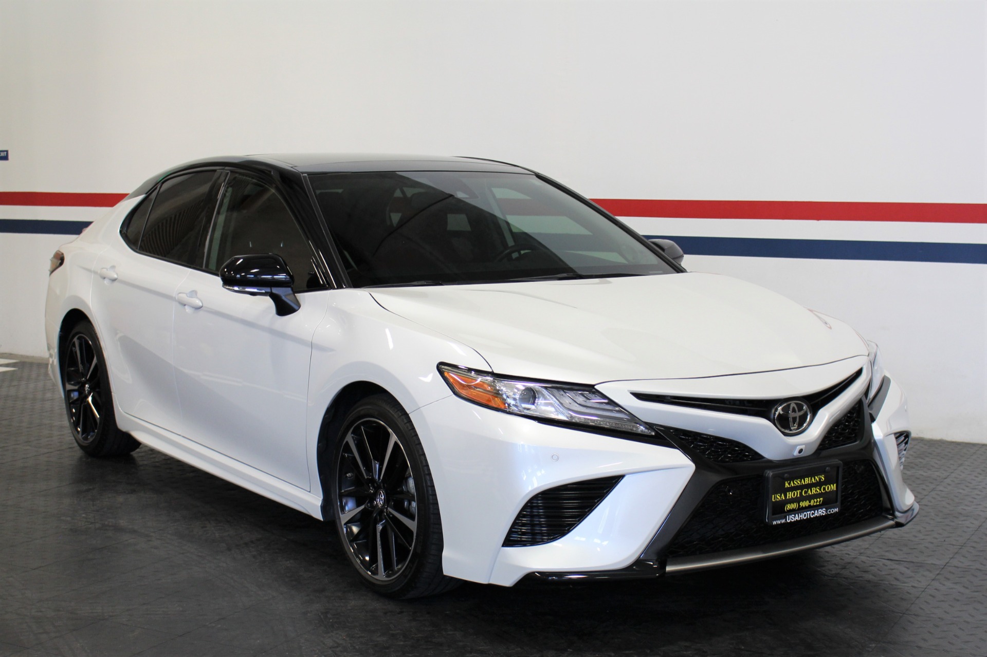 Used-2019-Toyota-Camry-XSE